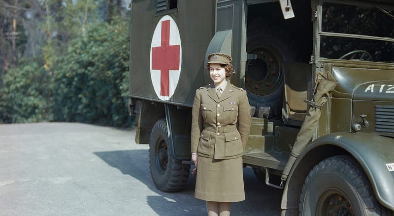 A Monarch who Serves!