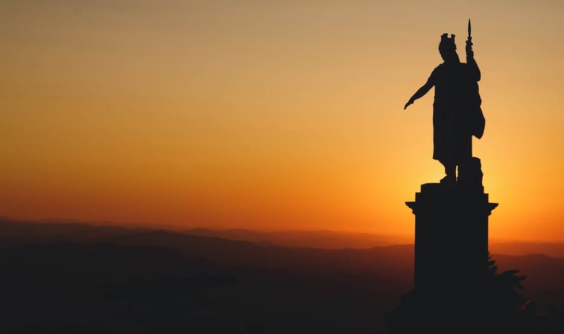 Daniel : Idols and Furnaces